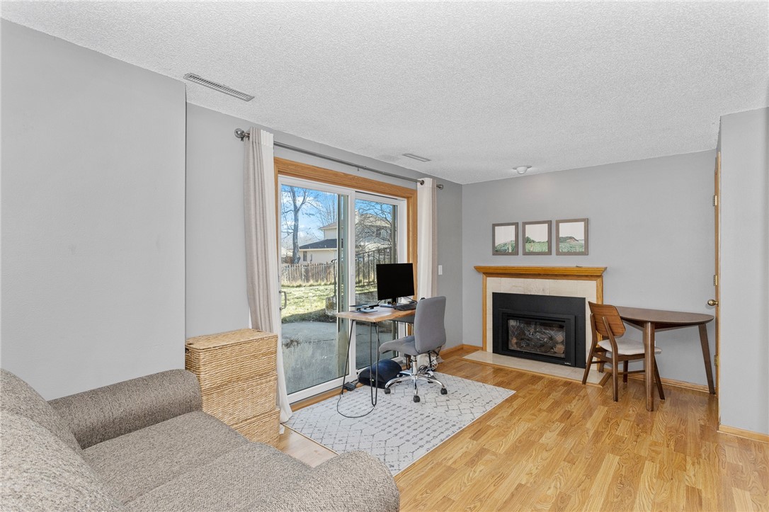 2312 E Caulder Court