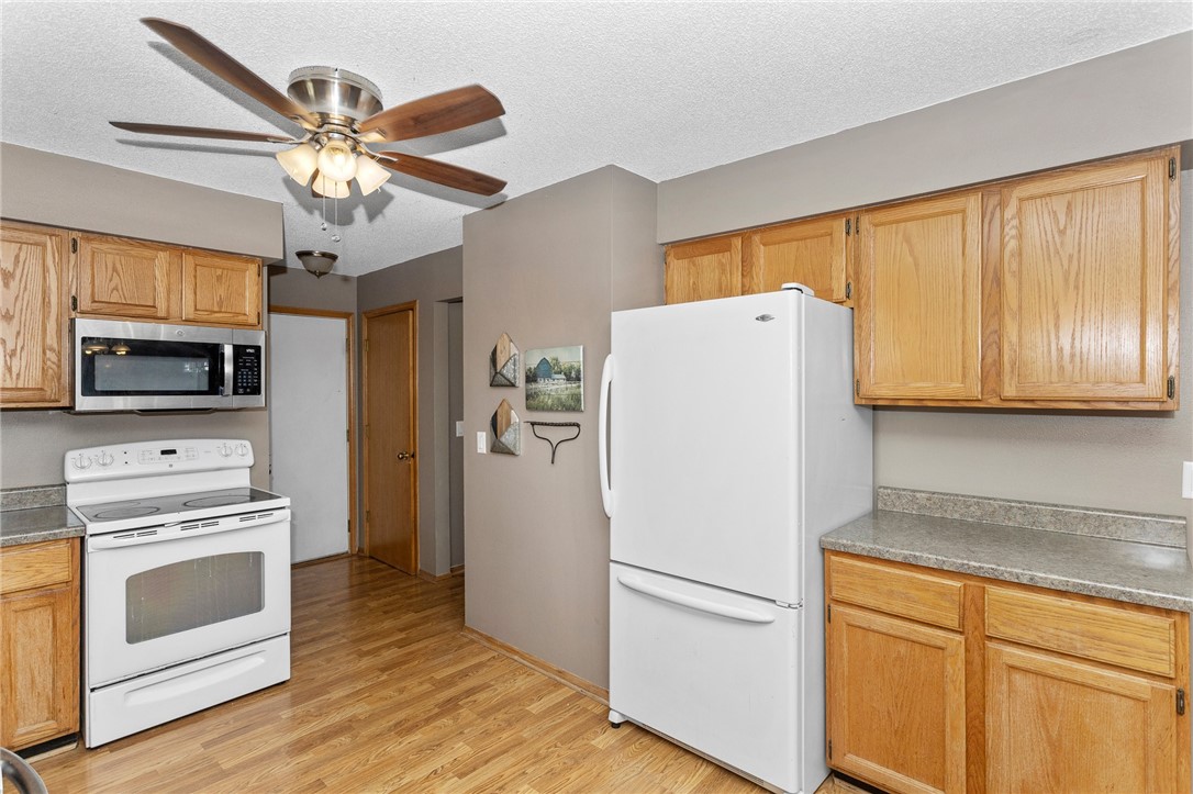 2312 E Caulder Court