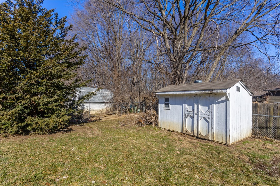 2312 E Caulder Court