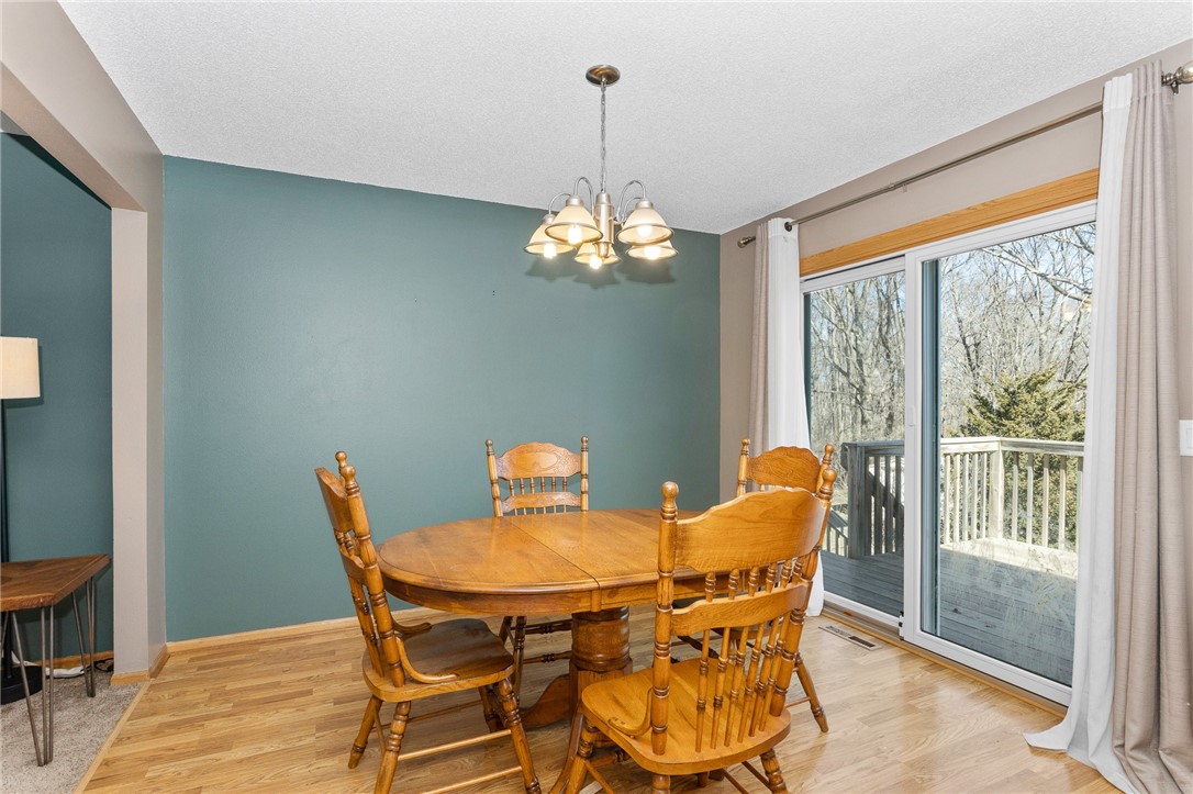 2312 E Caulder Court