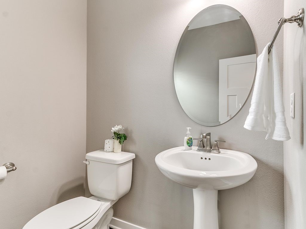 350 NE Wolfpack Drive