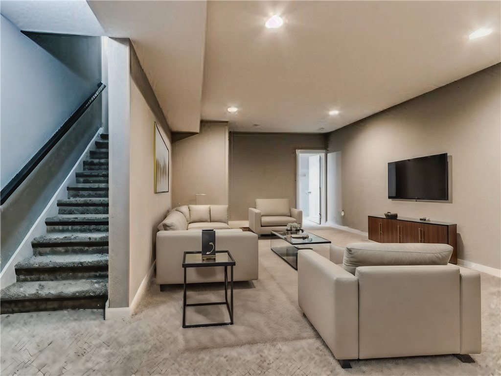 350 NE Wolfpack Drive