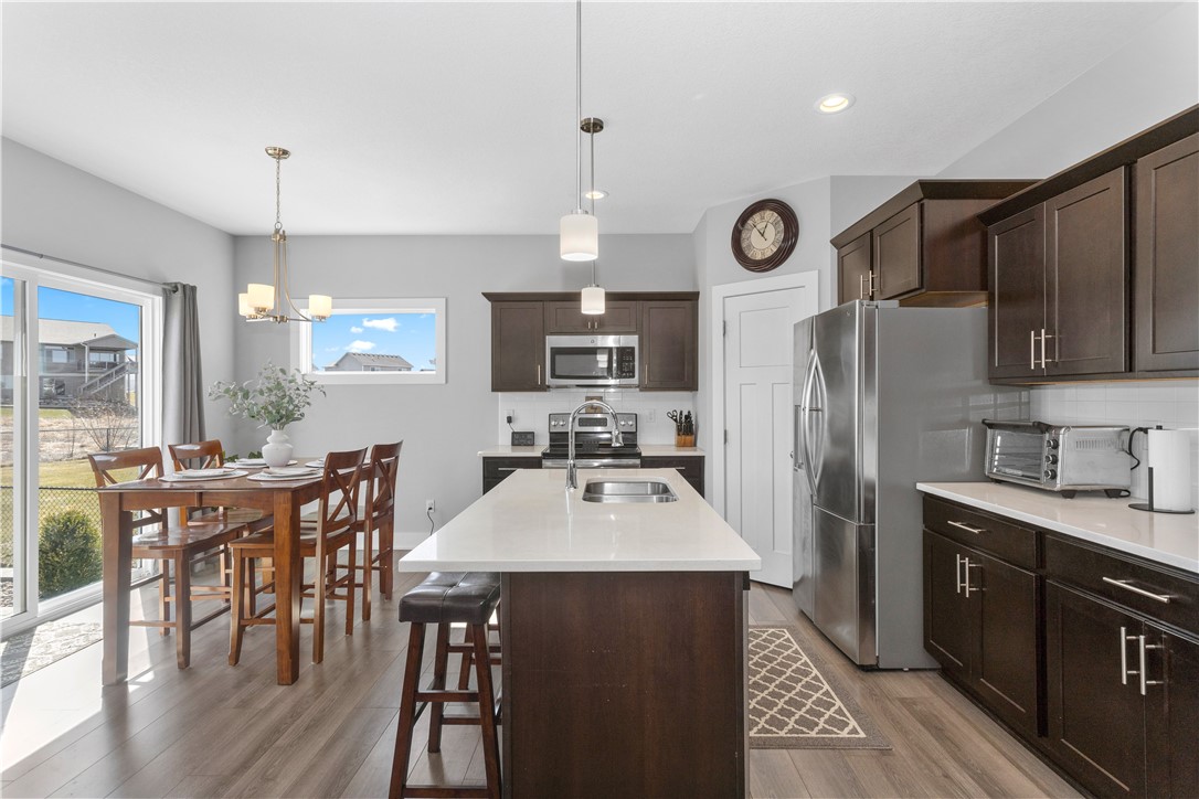 52 SE Pembrooke Lane