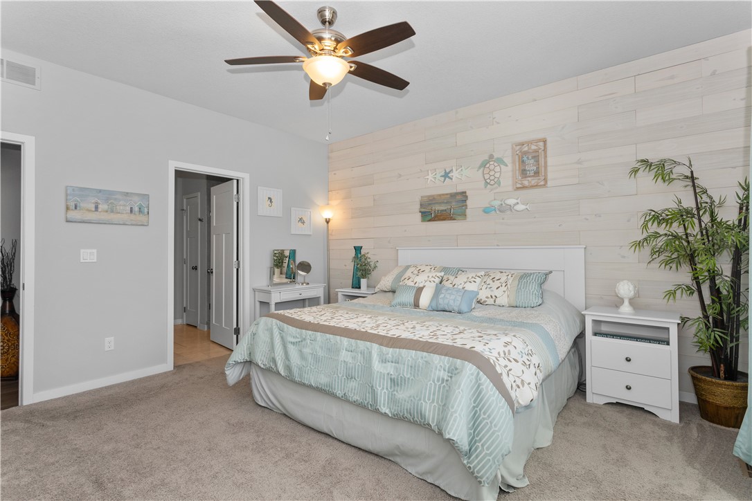 52 SE Pembrooke Lane