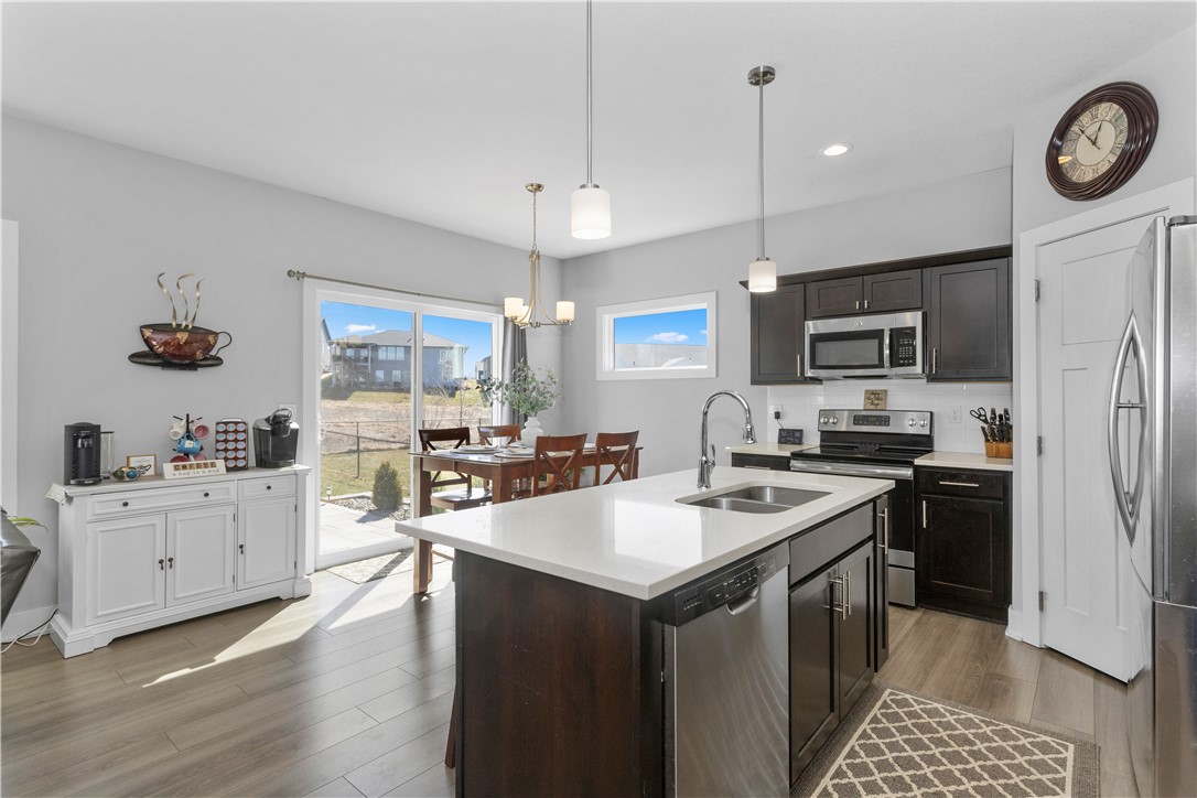 52 SE Pembrooke Lane