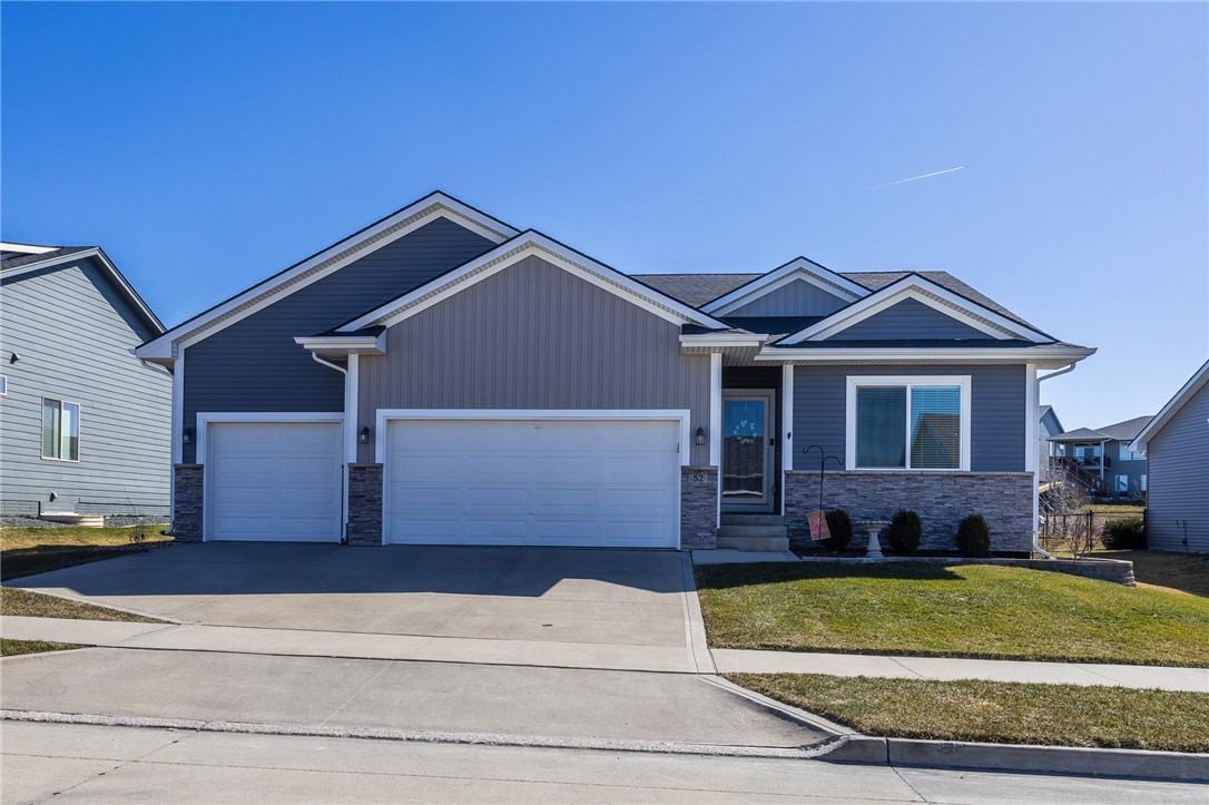 52 SE Pembrooke Lane