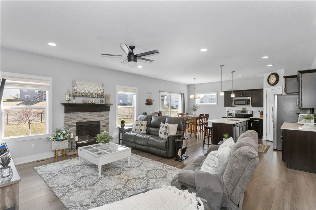 52 SE Pembrooke Lane