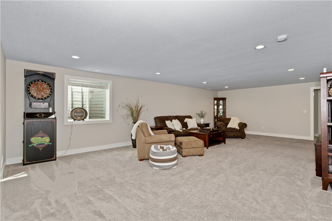 52 SE Pembrooke Lane