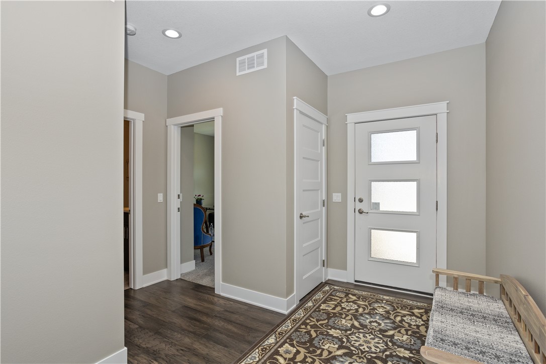 601 NW Somerset Court