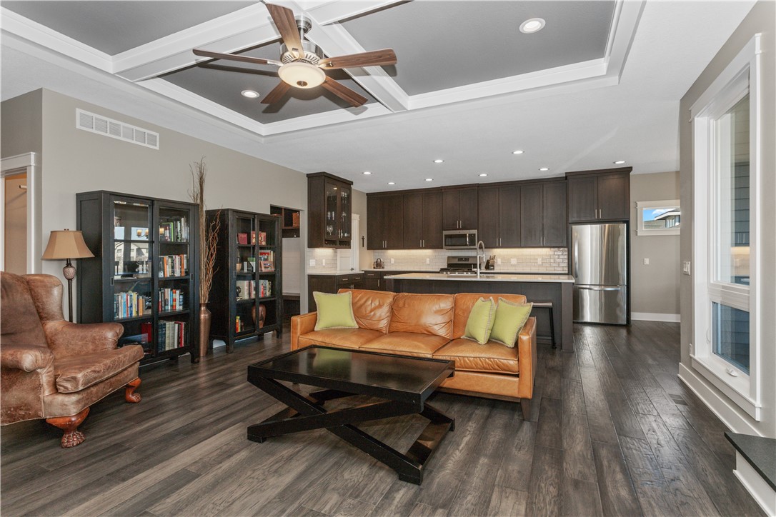 601 NW Somerset Court