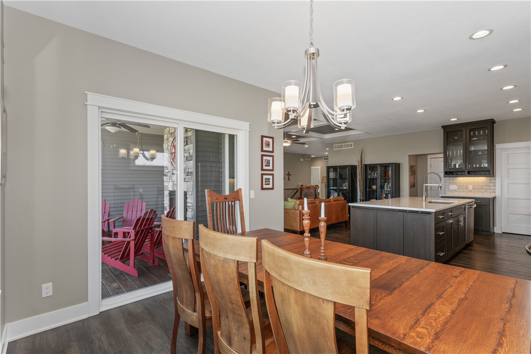 601 NW Somerset Court