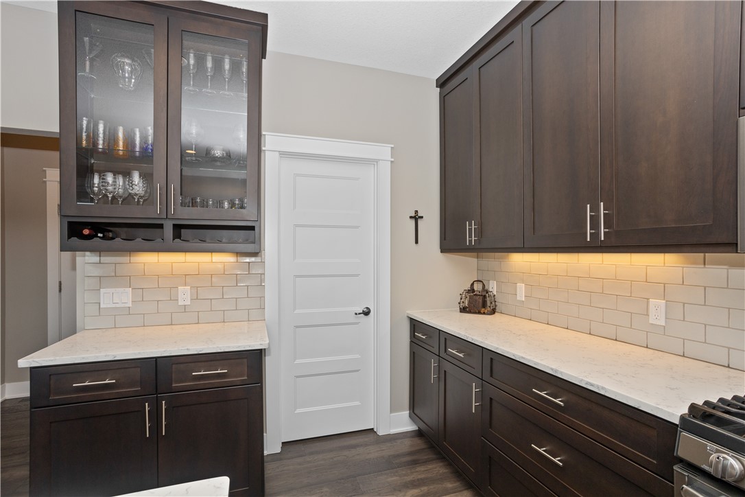 601 NW Somerset Court