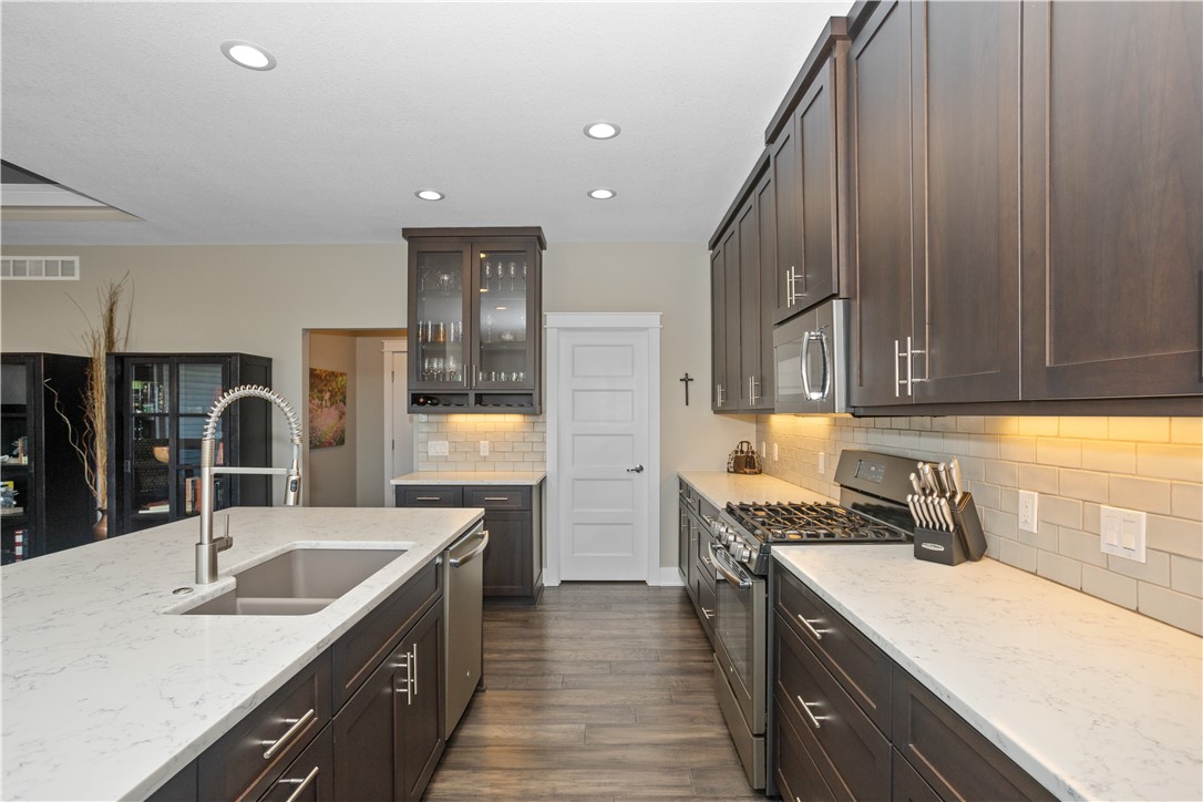 601 NW Somerset Court