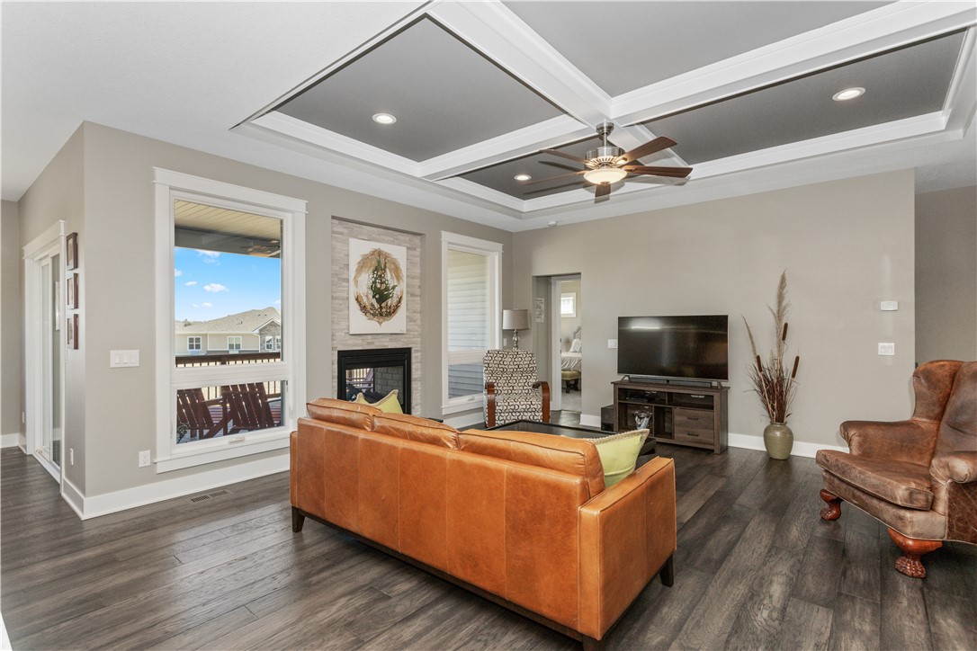 601 NW Somerset Court