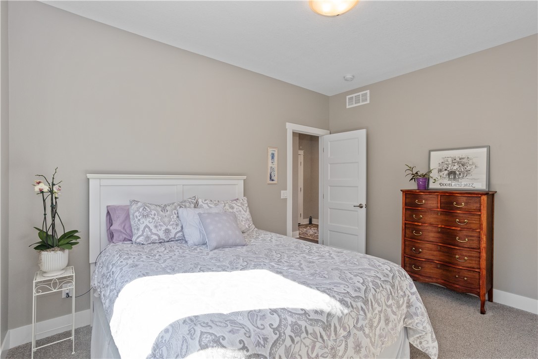 601 NW Somerset Court