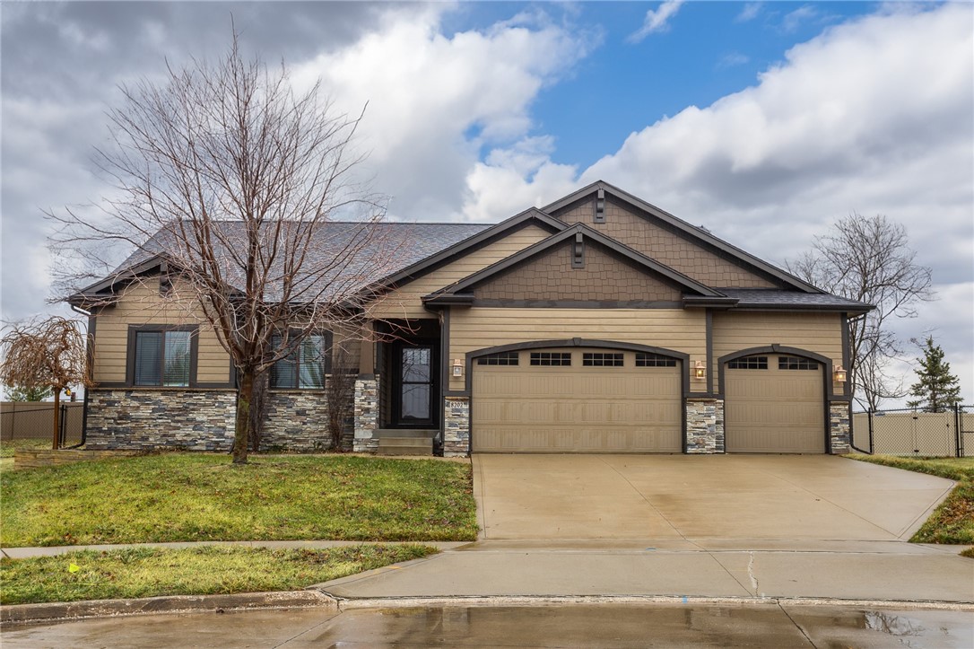 8202 Sky View Circle