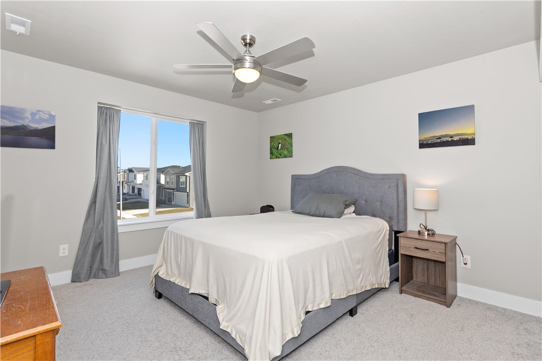 402 NE Whitetail Drive