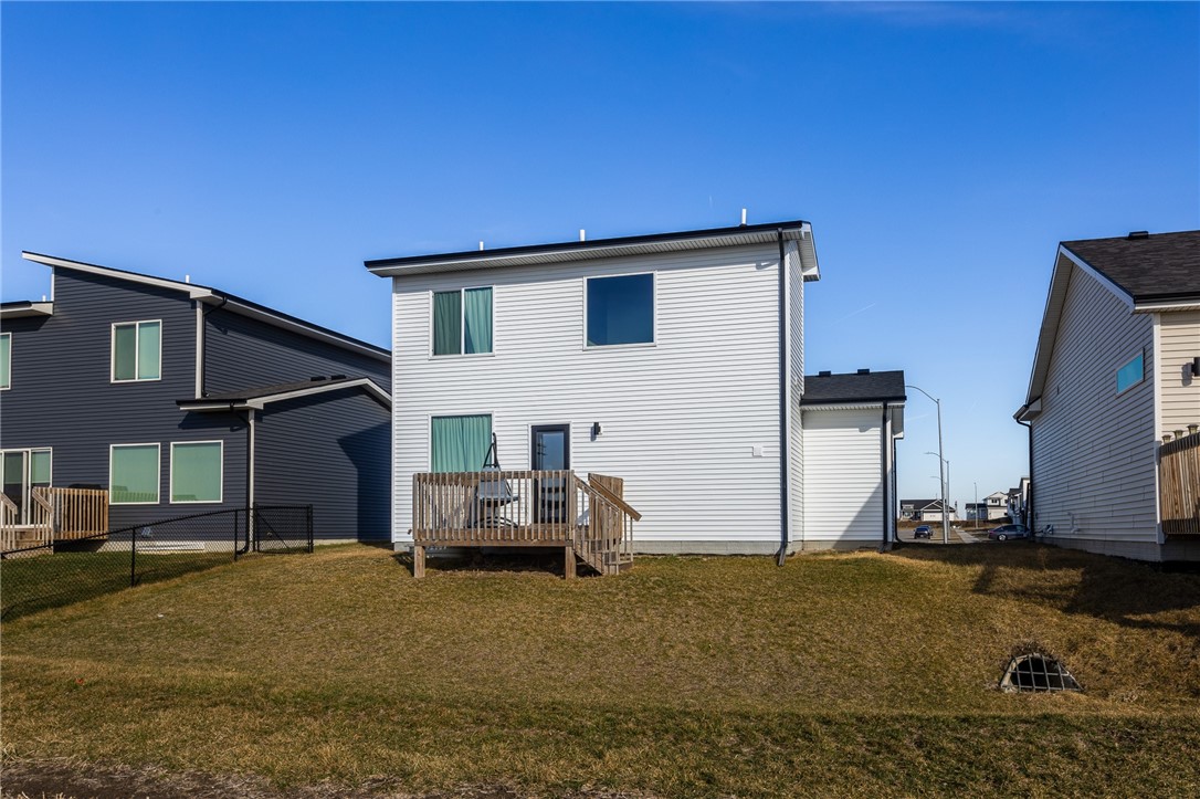 402 NE Whitetail Drive