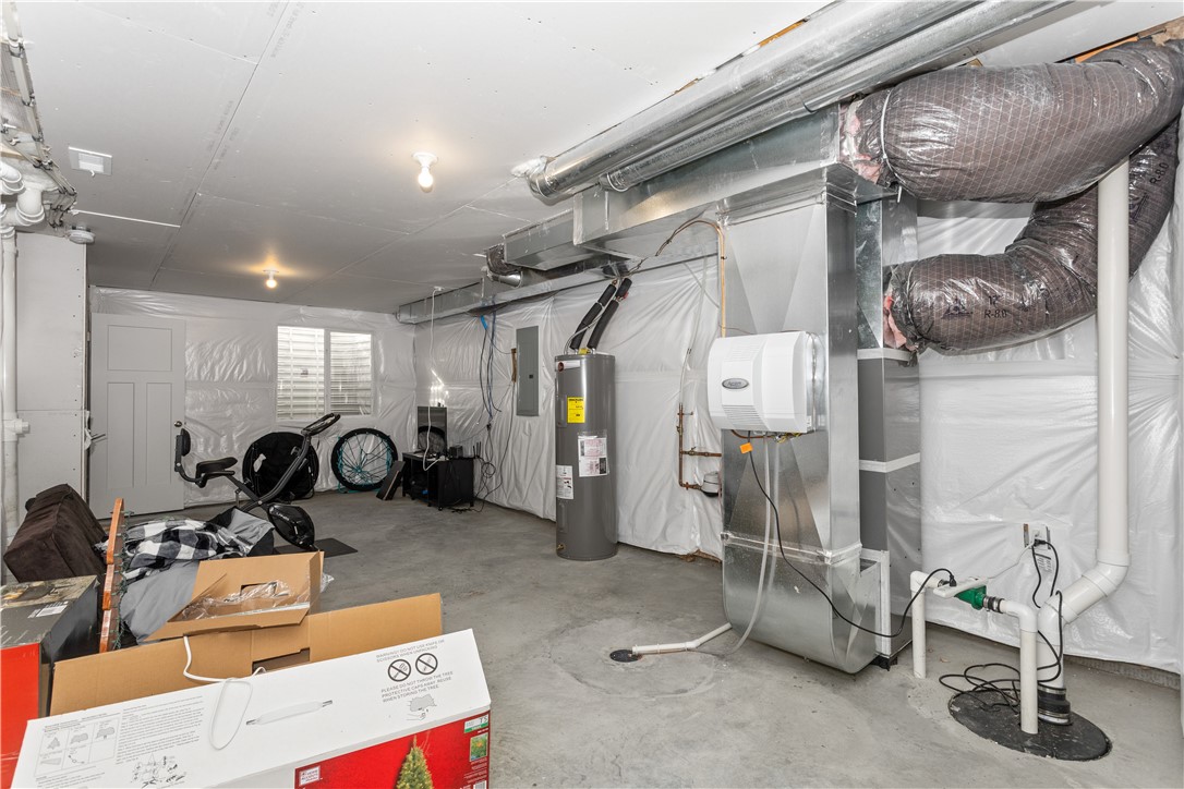 402 NE Whitetail Drive