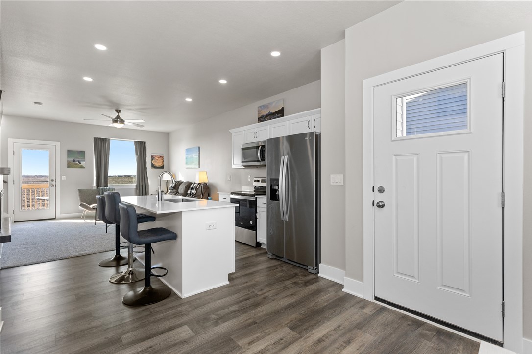 402 NE Whitetail Drive