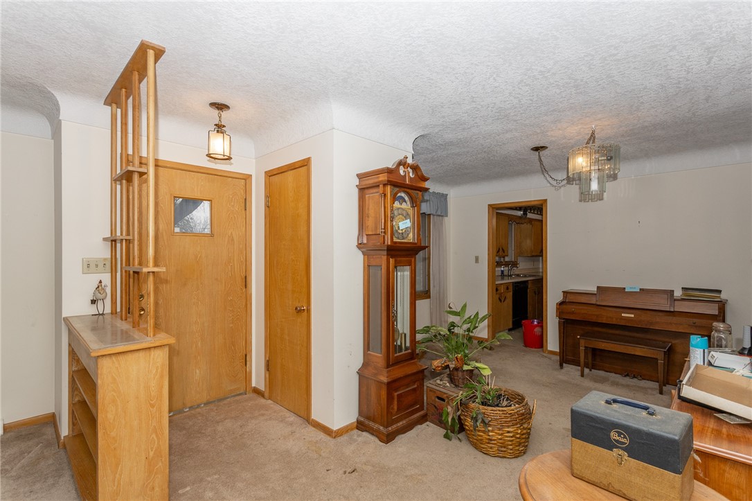 6755 NW Timberline Drive