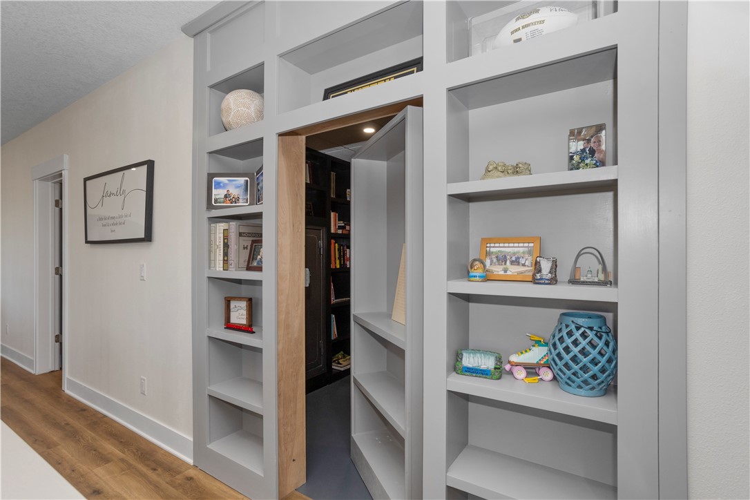 1155 S Kingswood Court