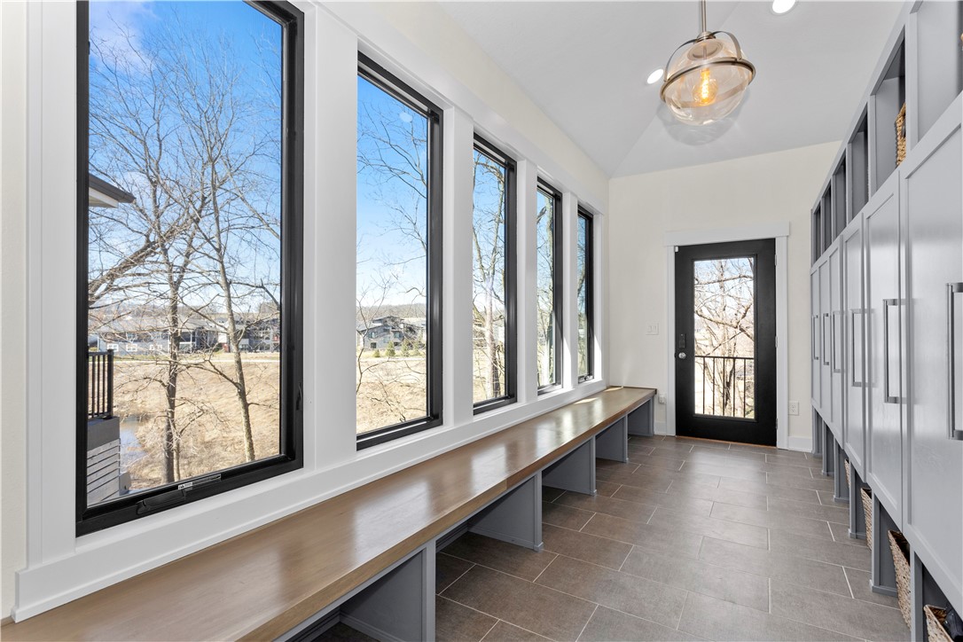 1155 S Kingswood Court