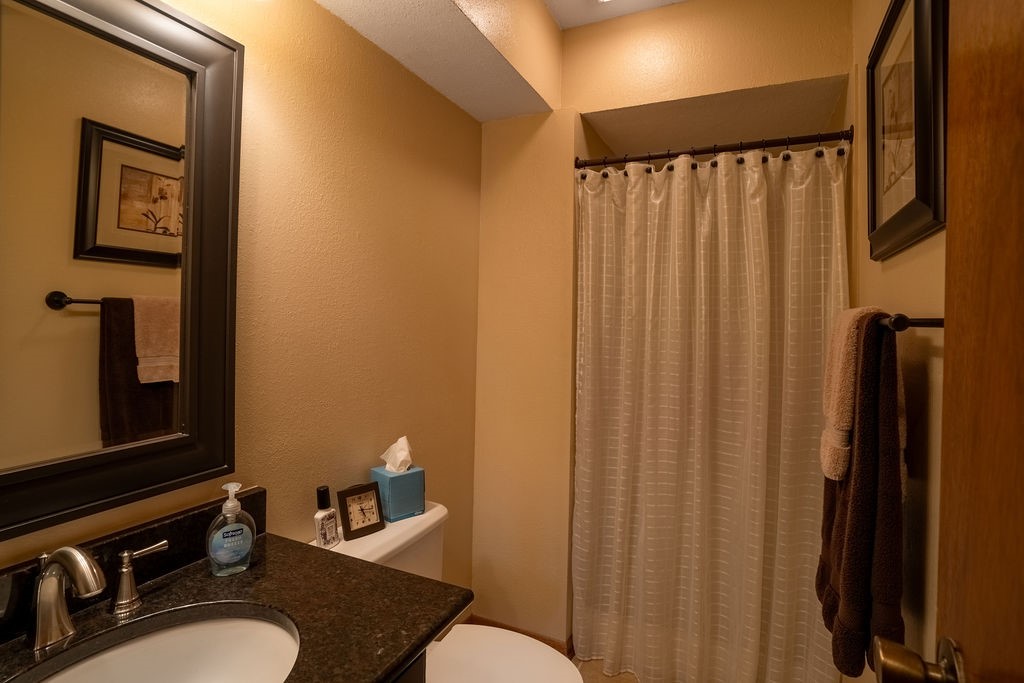 1724 E Lacona Avenue