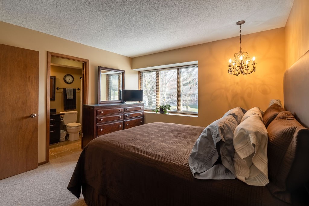 1724 E Lacona Avenue