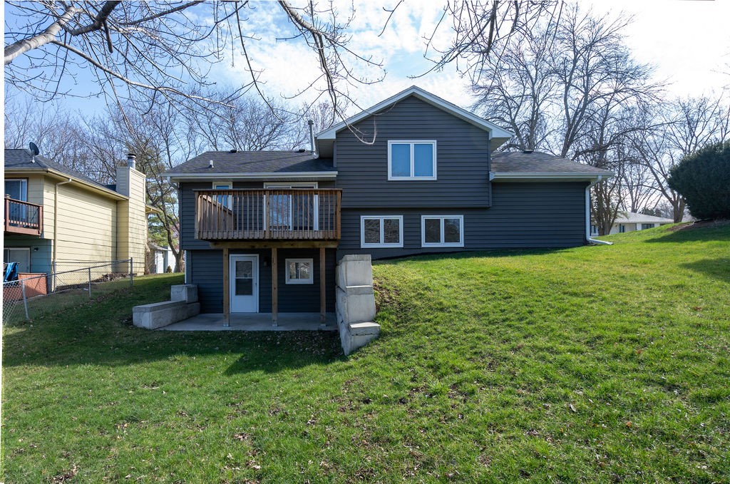 1724 E Lacona Avenue