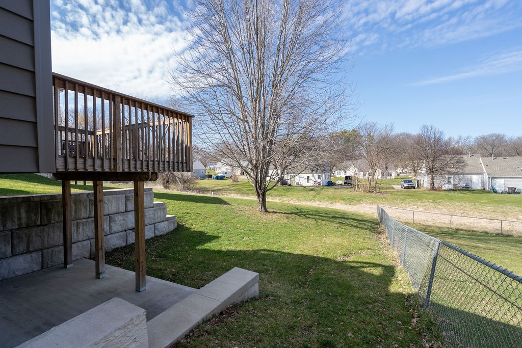 1724 E Lacona Avenue