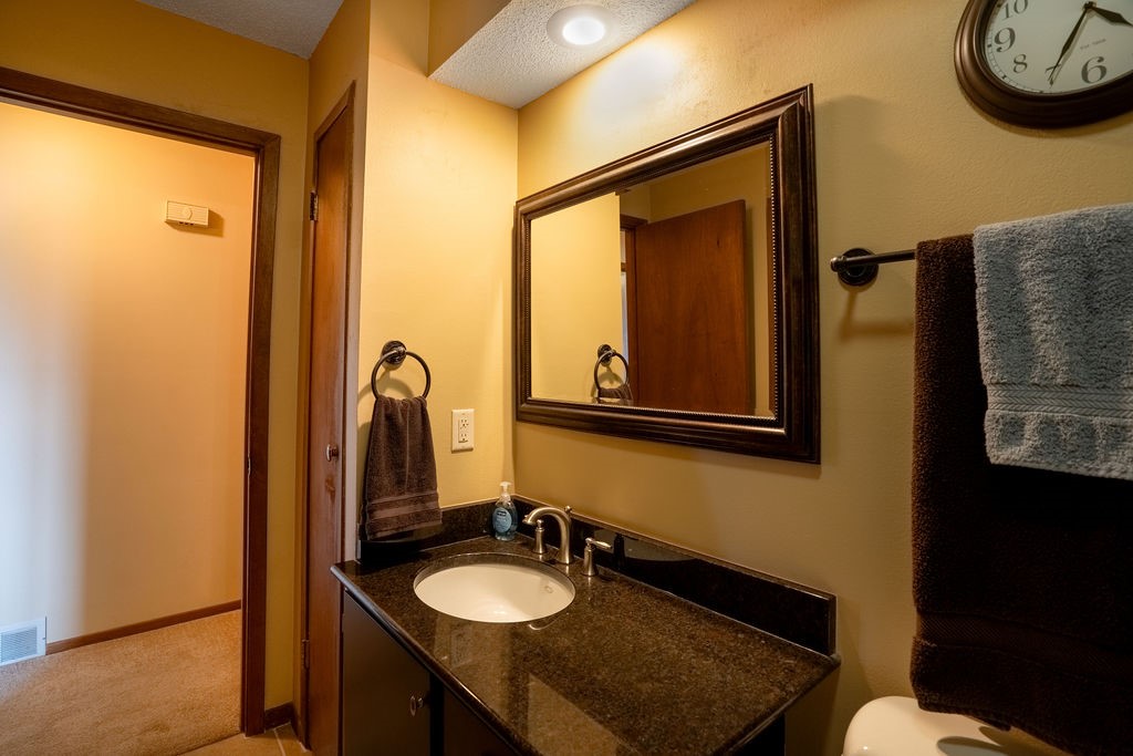 1724 E Lacona Avenue