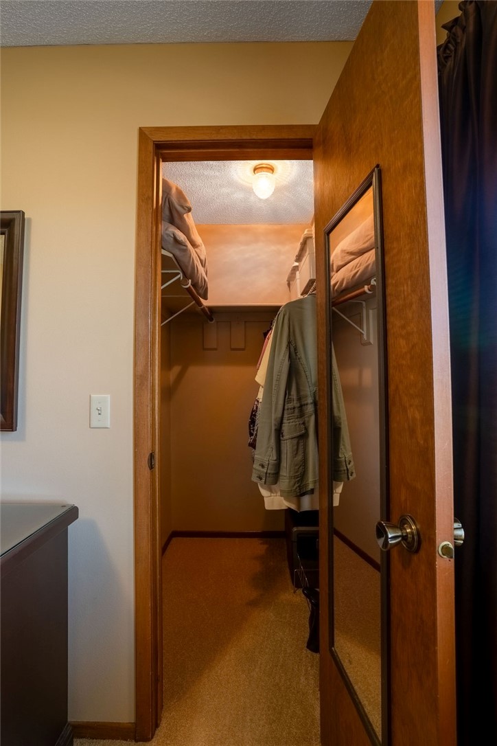 1724 E Lacona Avenue