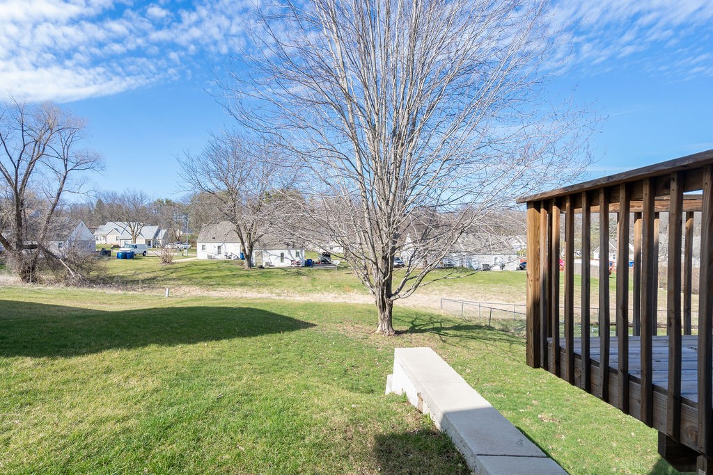 1724 E Lacona Avenue