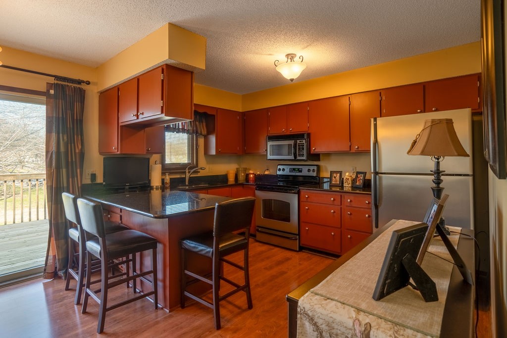 1724 E Lacona Avenue