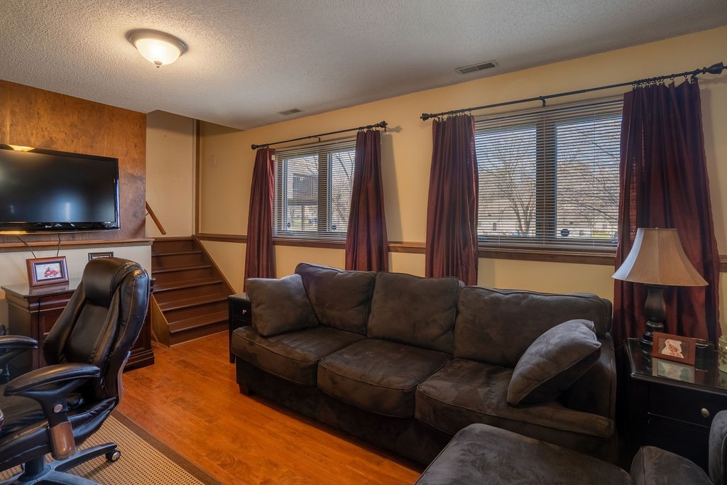 1724 E Lacona Avenue