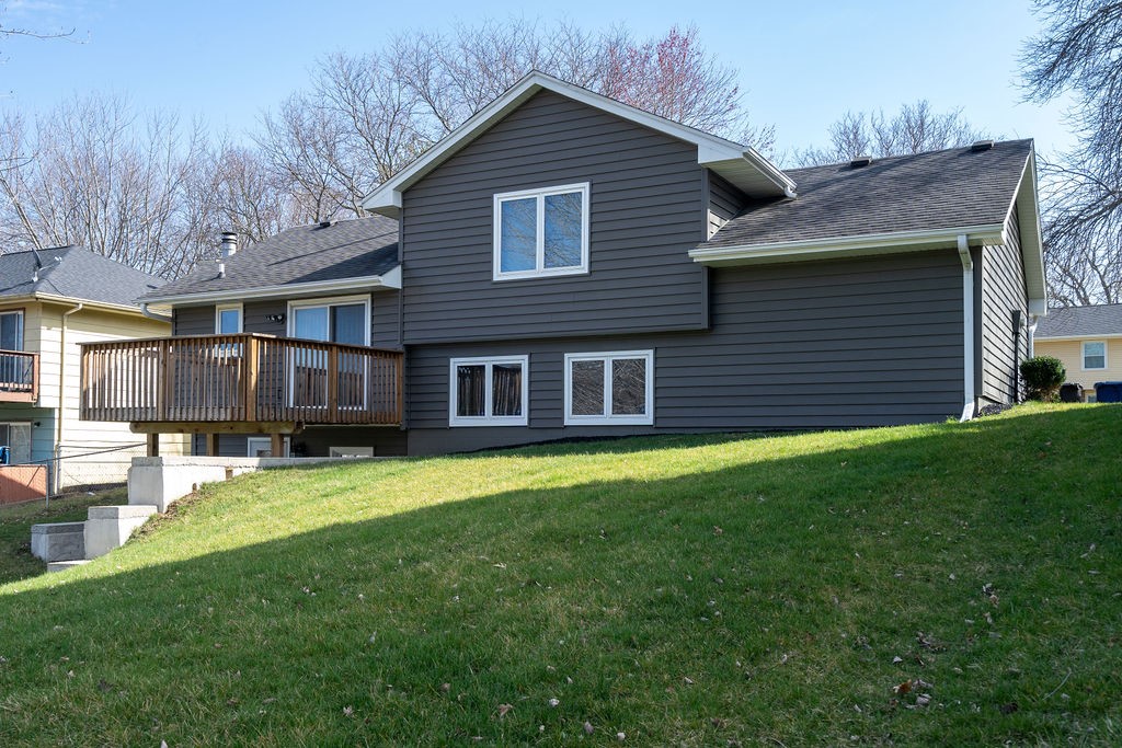 1724 E Lacona Avenue