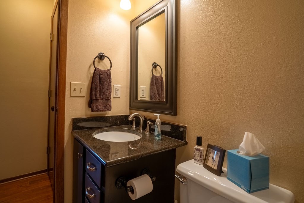 1724 E Lacona Avenue