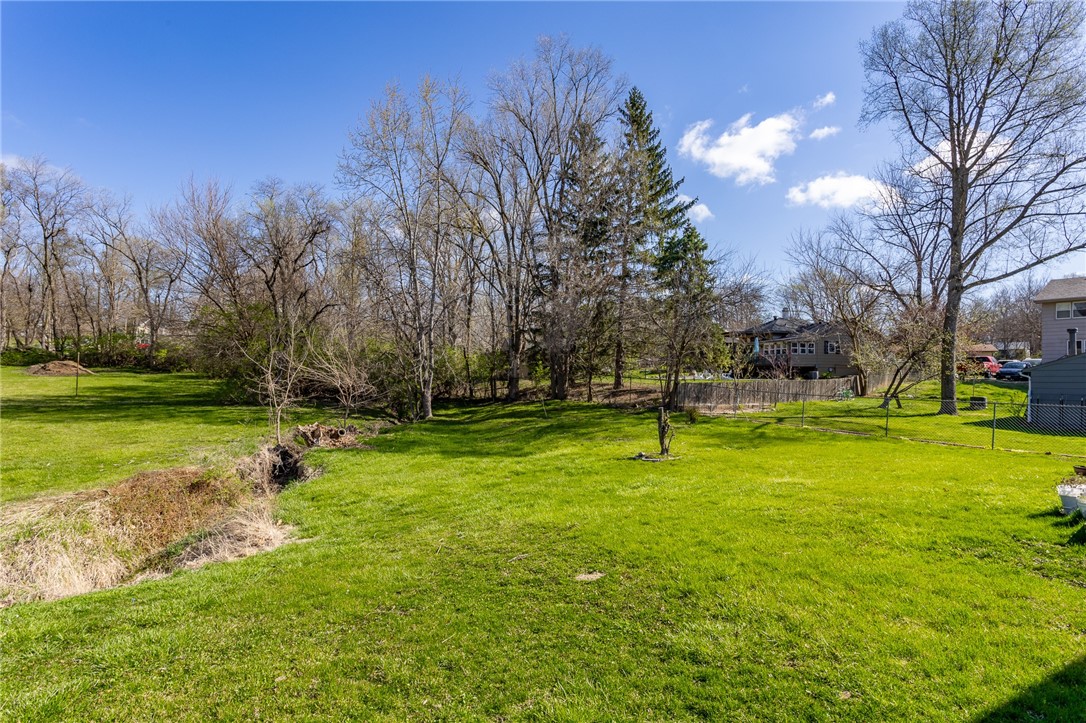 606 E Trowbridge Street