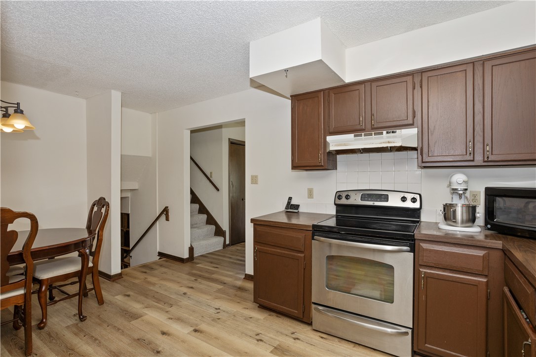 606 E Trowbridge Street