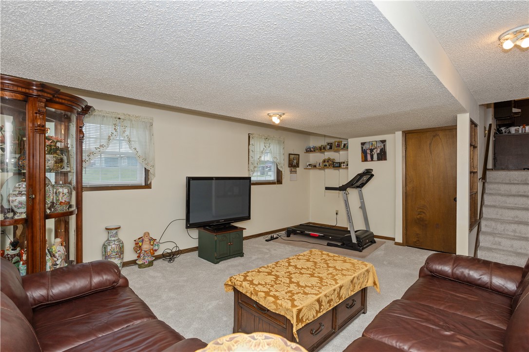 606 E Trowbridge Street