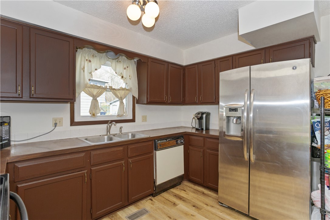 606 E Trowbridge Street