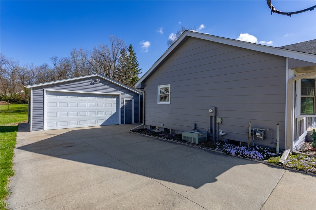 606 E Trowbridge Street