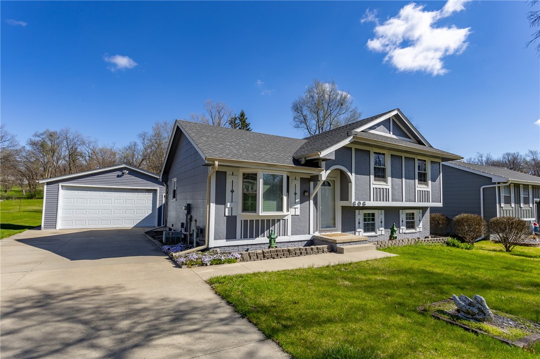 606 E Trowbridge Street