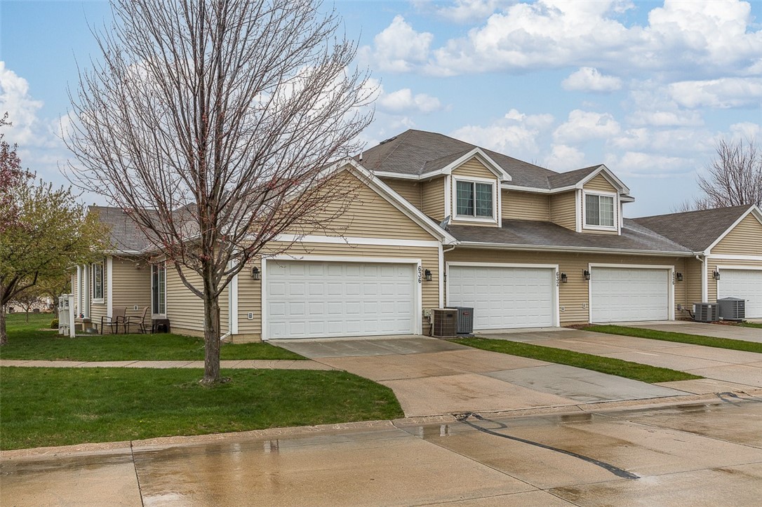 636 SE Williams Court