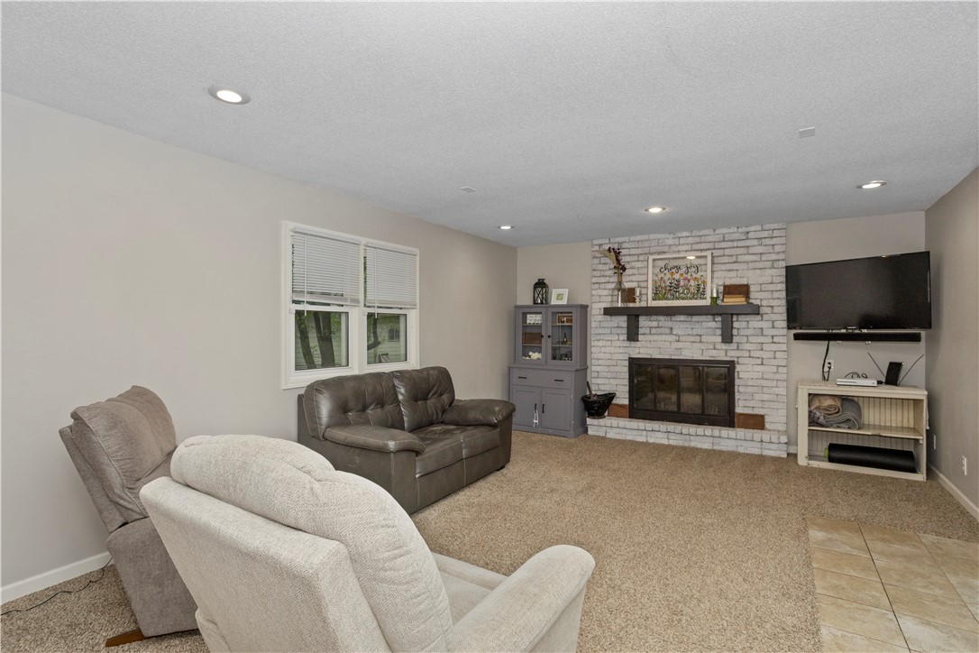 387 N Hickory Boulevard