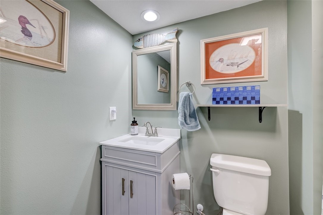 555 SE Laurel Street 2