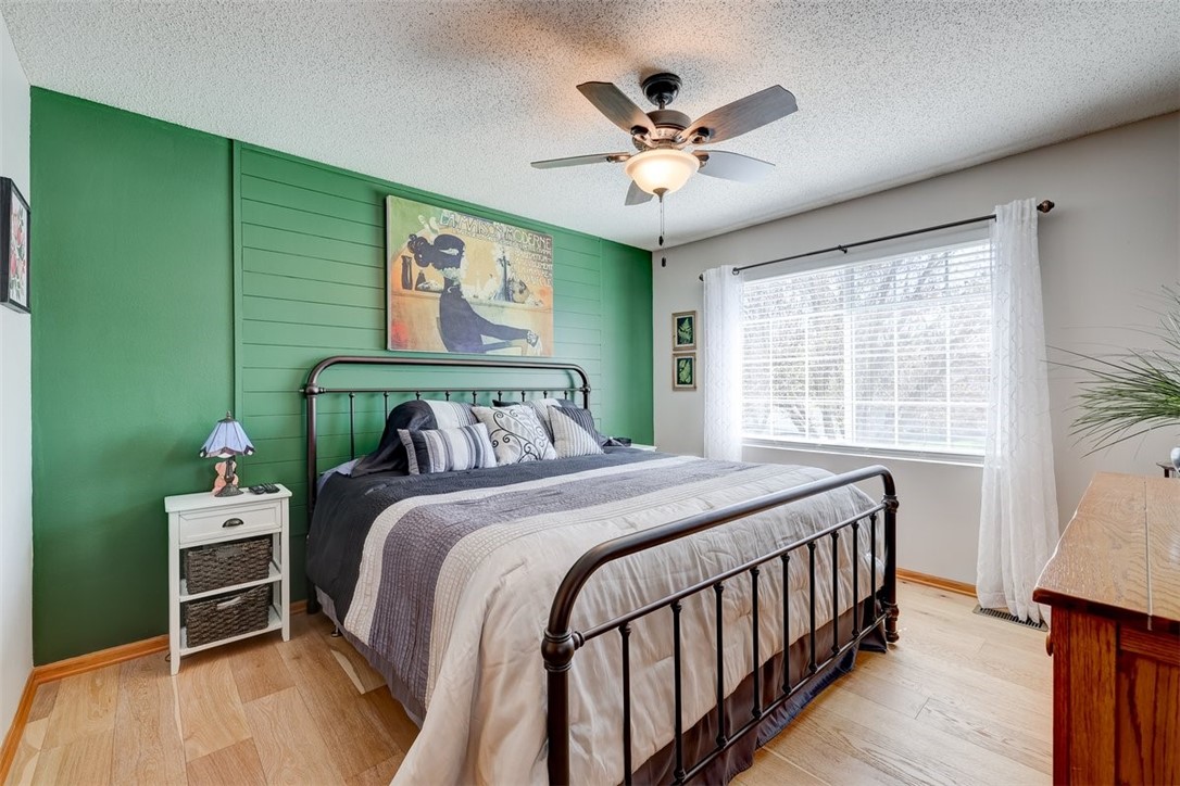 555 SE Laurel Street 2