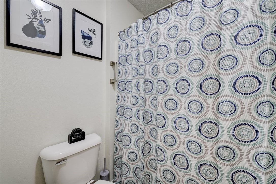 555 SE Laurel Street 2