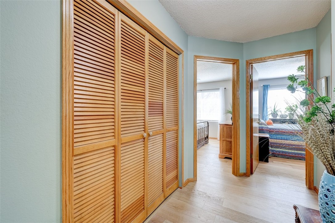 555 SE Laurel Street 2